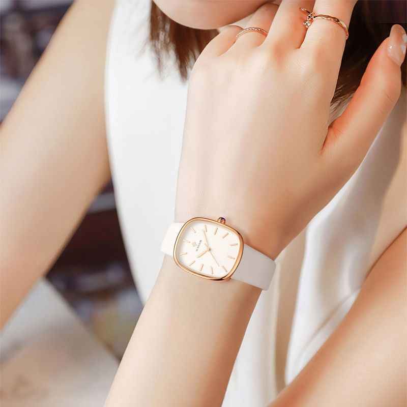 WWR - Minimalist Vintage Chic (Women)