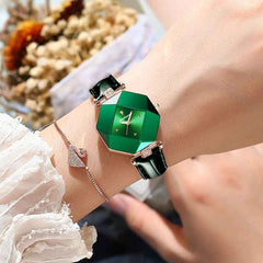 ELEGANCE - Diamond-Cut Silhouette (Women)